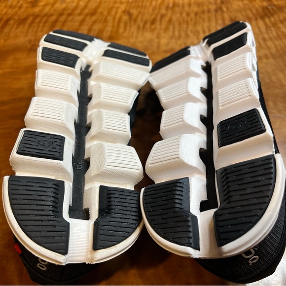 Women’s on clouds - Picture 7 of 7